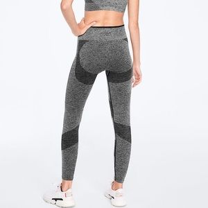 VS Pink Seamless Tight